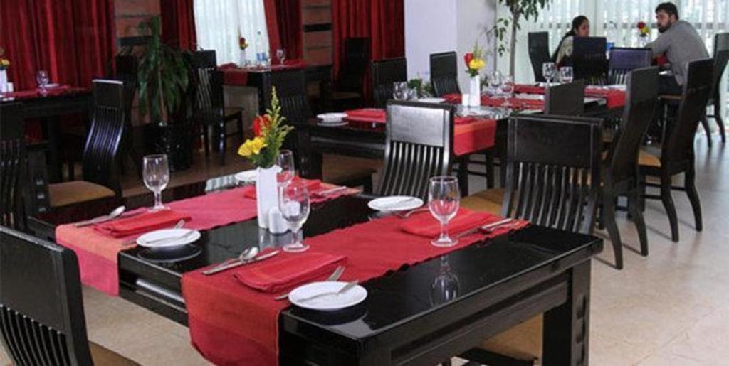 Dhaka Regency Hotel & Resort Zewnętrze zdjęcie